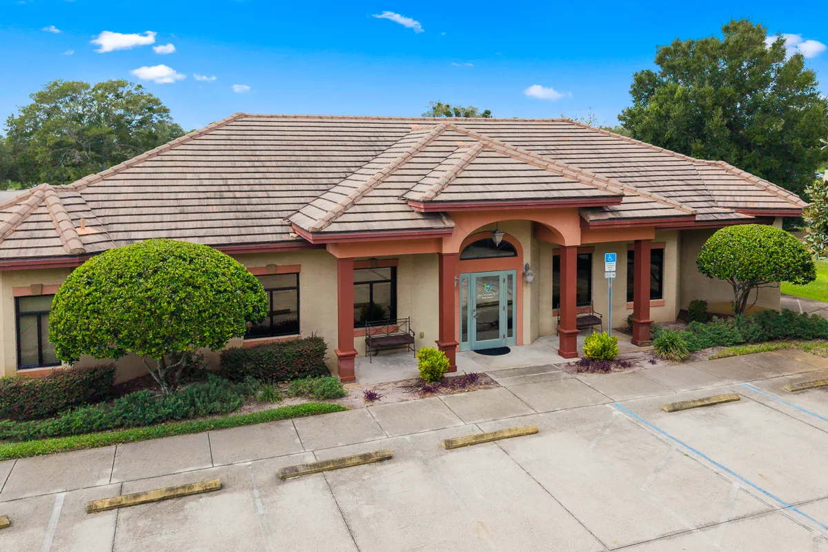 Jean Chang-Lowe, DDS office exterior in Daytona Beach, Florida