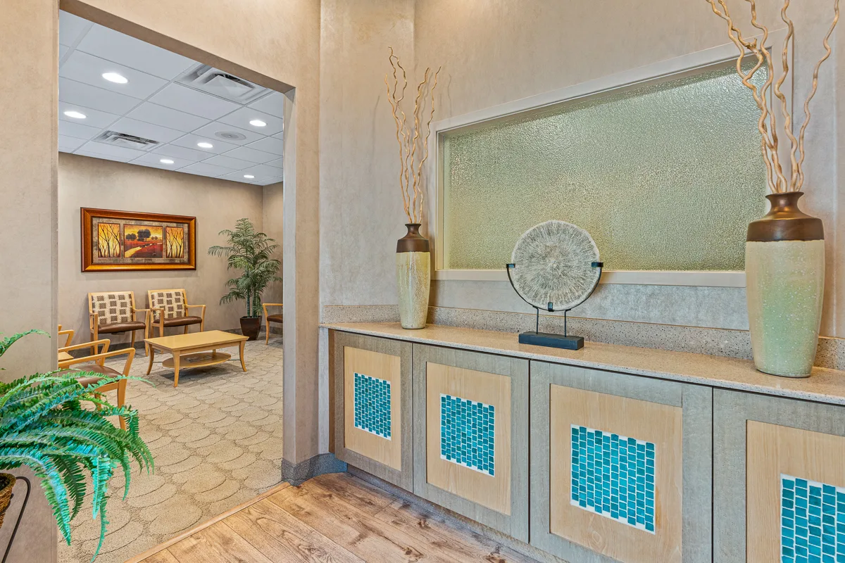 Reception alcove with decorative accents